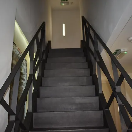 House Hostel *
